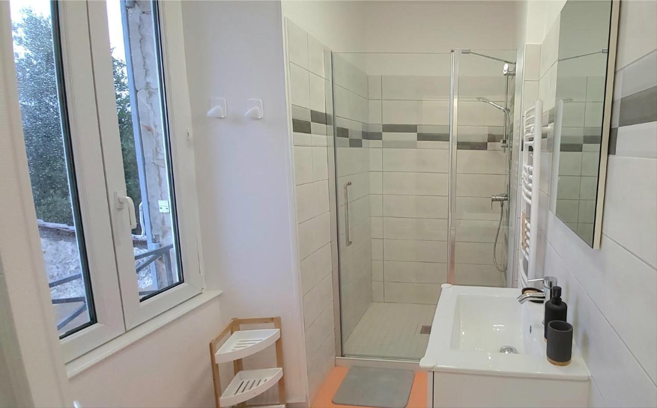 Maison De Ville Avec Terrasse "La Sympathique" Jonzac Εξωτερικό φωτογραφία