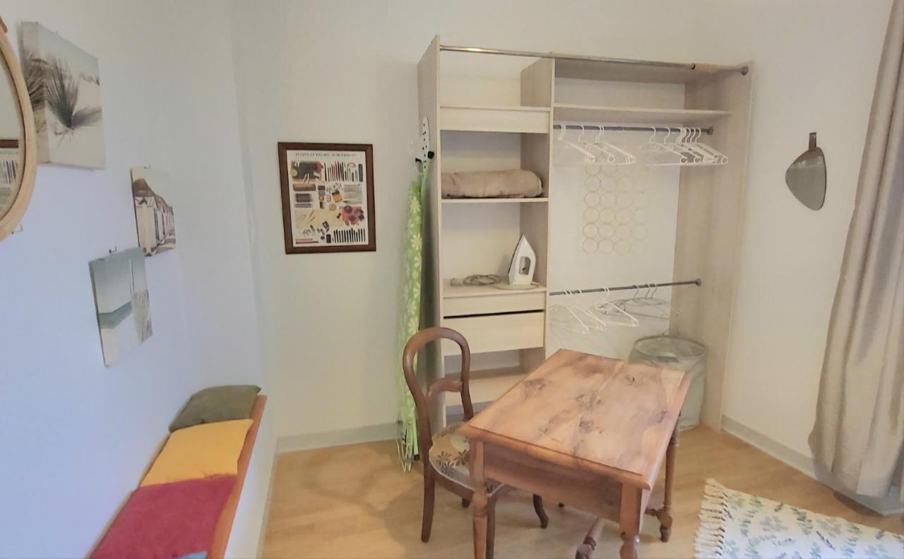 Maison De Ville Avec Terrasse "La Sympathique" Jonzac Εξωτερικό φωτογραφία